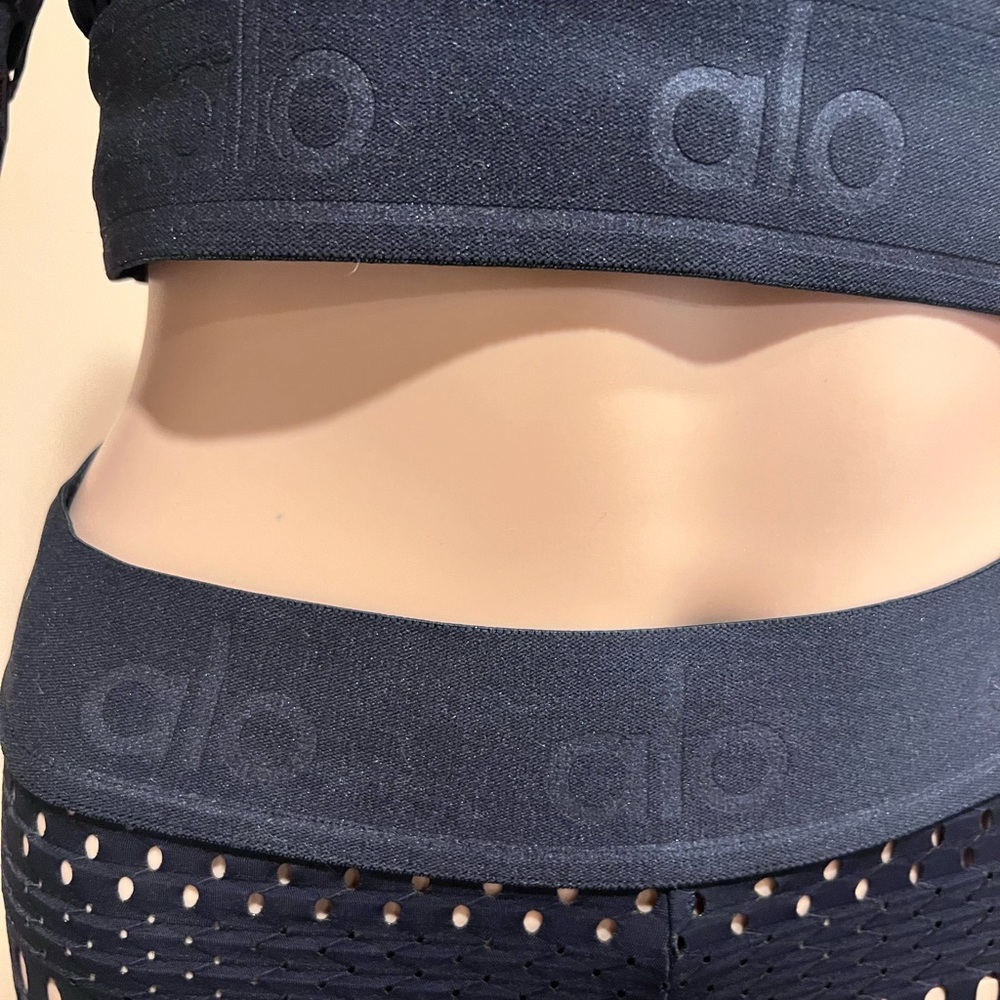 ALO Yoga Black Mesh Leggings and Top Set - Picture 3 of 3